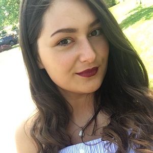 Meet your Posher, Alyssa